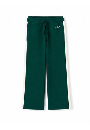 Mørkegrønne joggingbukser med hvide sidelister, elastisk talje med snøre og tekst "P.O.P" på øverste venstre front.