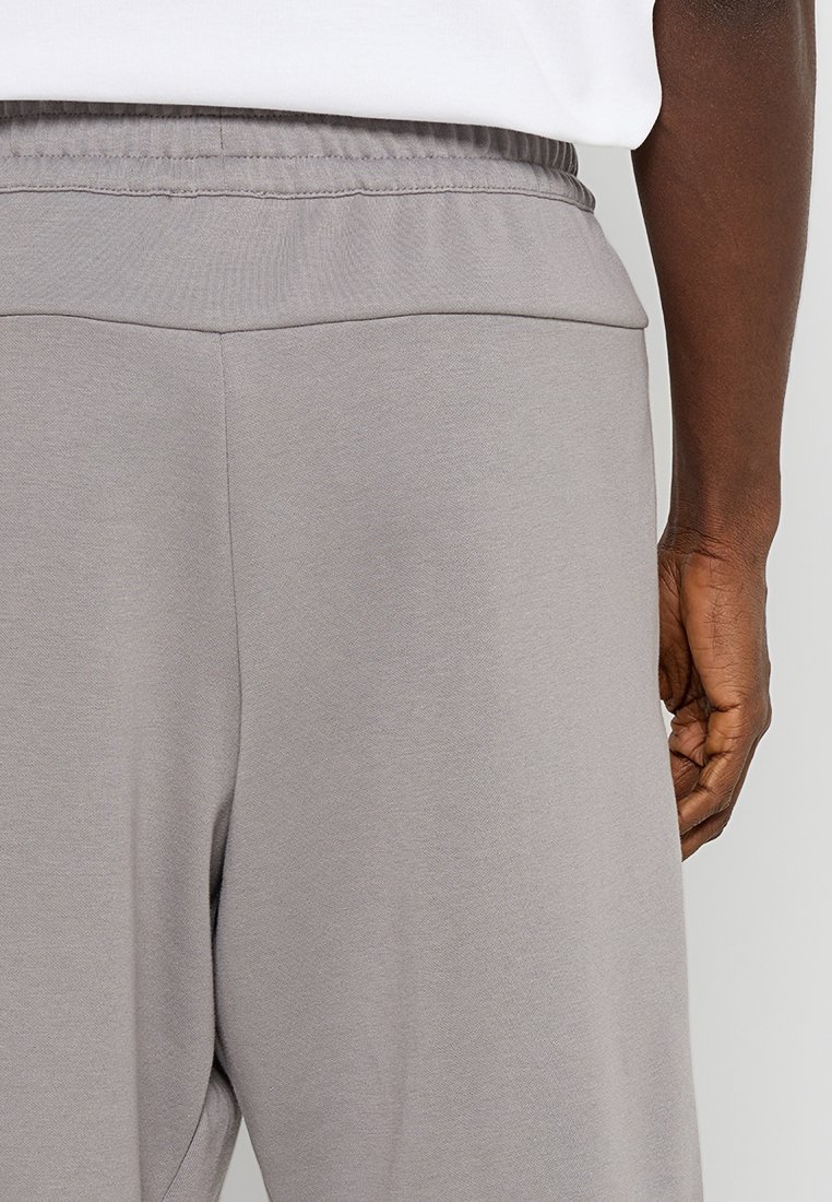 Kurze Sporthose