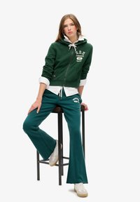 Superdry & Co ATHLETIC ESSENTIALS CROP - Sudadera con cremallera - enamel green