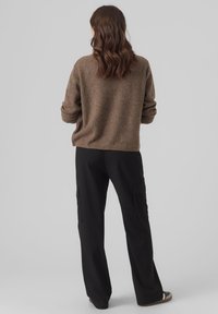 Vero Moda Strickpullover - brown