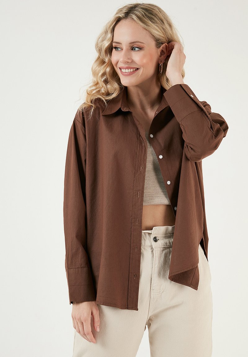 LELA LOOSE FIT - Užsagstoma palaidinė - brown