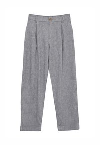 Pantaloni in lino grigio chiaro con una finitura testurizzata, dotati di frontale piatto, due pieghe e un bottone singolo in vita. Orli con risvolto.