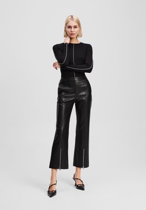 Pantaloni - black