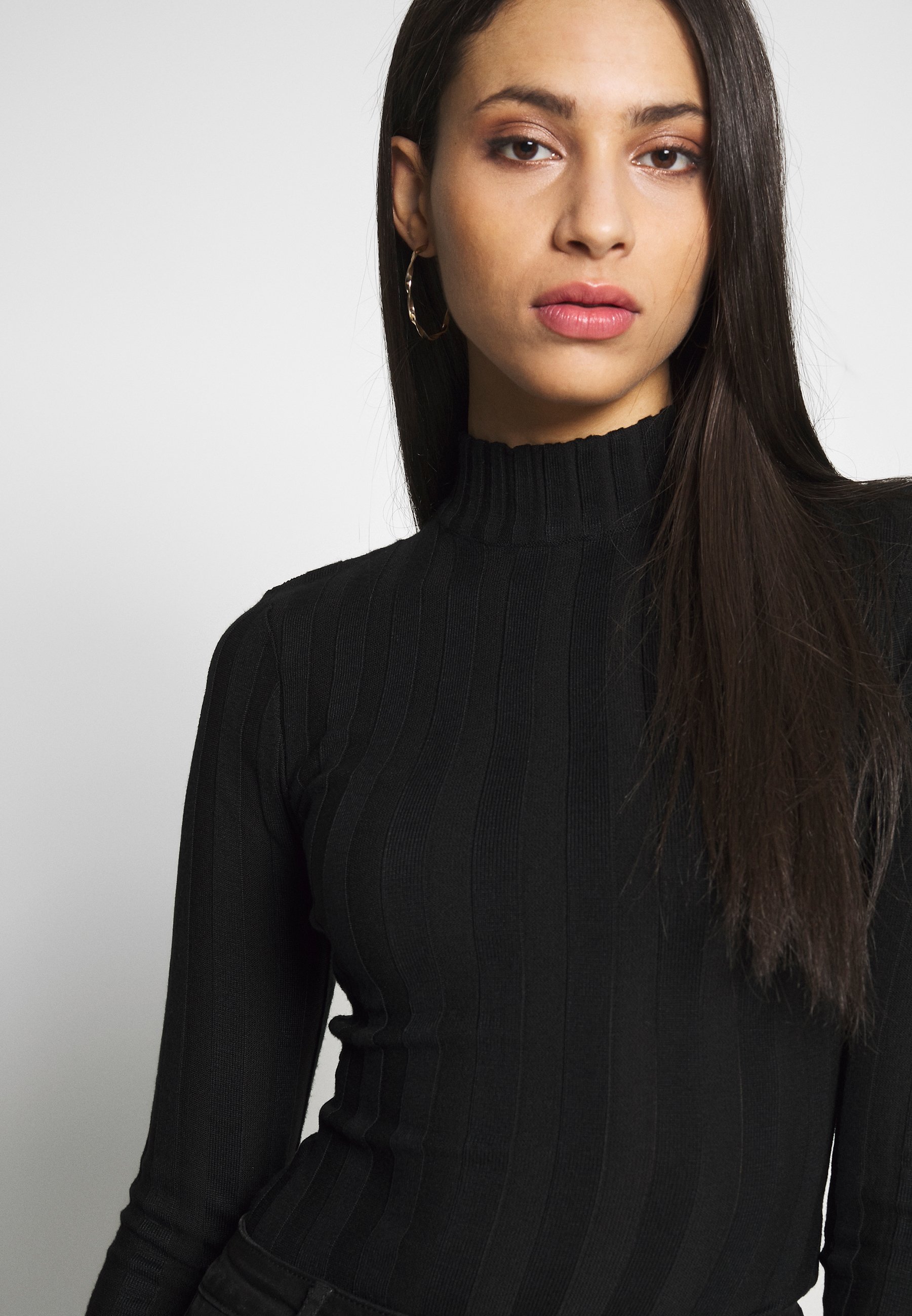 Missguided Tall EXTREME HIGH NECK BODYSUIT Strikkegenser Missguided EXTREME CREW NECK BODYSUIT - Strikkegenser - white
