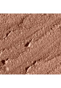 Polvere color oro rosa, finemente strutturata con una finitura scintillante. Mostra una superficie irregolare con sottili creste e particelle luccicanti distribuite ovunque.