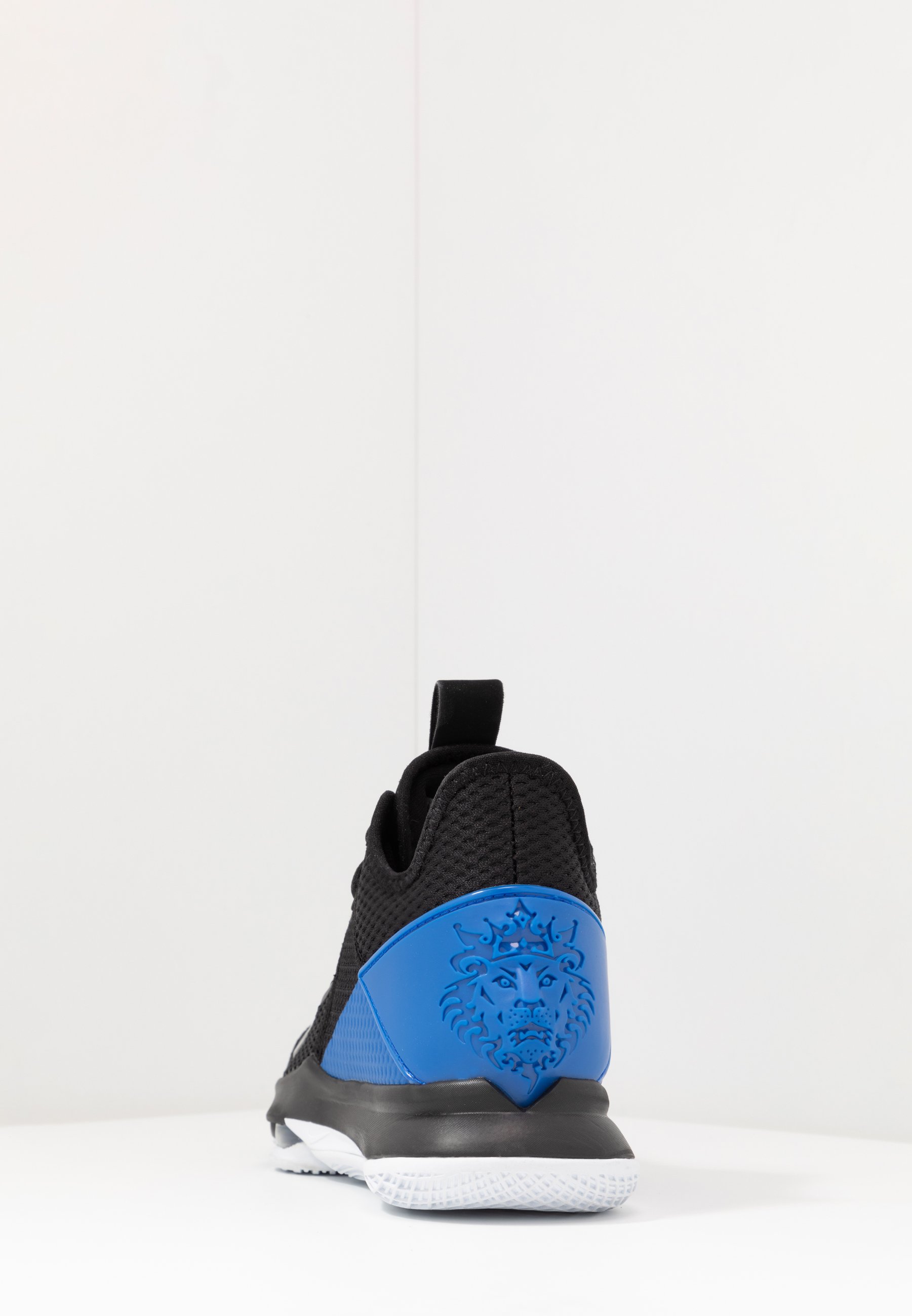 lebron witness 4 zalando