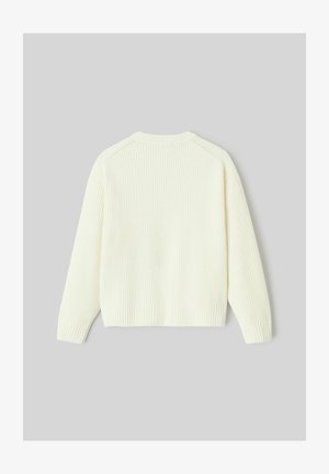 Pull en tricot couleur crème avec texture côtelée, manches longues et encolure ronde, présentant un ourlet droit et des coutures raglan discrètes.