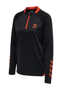 Czarna sportowa bluzka z długim rękawem, pomarańczowym zamkiem do ćwiartki, pomarańczowym obszyciem kołnierza, akcentami w kształcie chevron na rękawach oraz logo hummel na piersi.