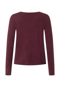 Bordowy sweter z długim rękawem o luźnym kroju, wykonany z miękkiego materiału. Posiada okrągły dekolt i subtelną teksturę na całej tkaninie.