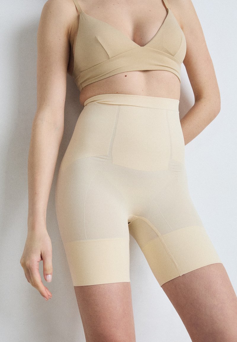 DORINA - ABSOLUTE SCULPT HIGH WAIST SHORTS HIGH CONTROL SHAPING TAILLENSLIP - Shapewear - beige, Enlarge