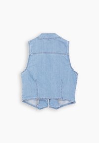 Colete de ganga azul claro com design sem mangas, colarinho e bainha traseira fendida. Possui costura visível e dois bolsos laterais.