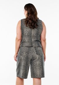 Zizzi Kratke hlače iz džinsa - leopard
