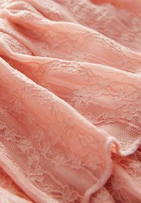 Thumbnail Image 6