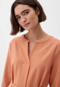 s.Oliver BLACK LABEL Jurk - bernstein