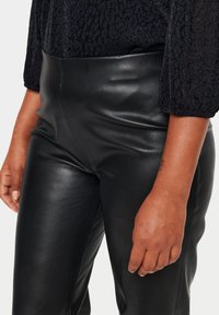 Saint Tropez DOWIE FLARED - Hlače - black