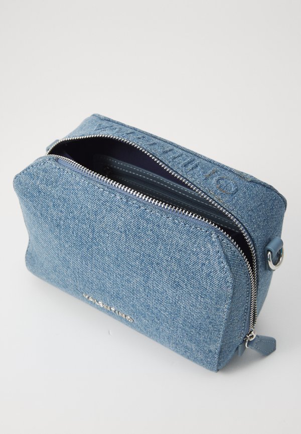 PATTIE  - Cross body bag - denim2