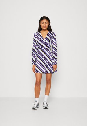 ONLY ONLALMA LIFE RILEY DRESS - Φόρεμα ημέρας - purple