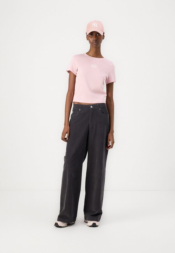 BEACH LOVE - Print T-shirt - foxglove2