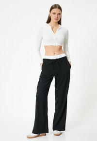 Koton CROP - Cardigan - white