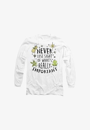 Langärmliges weißes T-Shirt mit schwarzem Text und Illustrationen von Insekten und Pflanzen, mit der Aufschrift "VERLIERE NIEMALS AUS DEN AUGEN, WAS WIRKLICH WICHTIG IST."