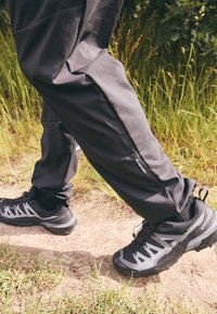 X ULTRA 360 GORE TEX - Hiking shoes - black/magnet/quiet shade