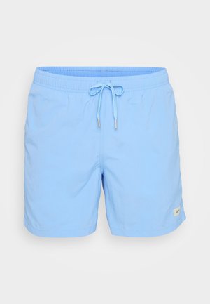 Șorturi de baie de culoare albastru deschis, fabricate dintr-un material care se usucă rapid, având un brâu elastic, un șnur de ajustare și un mic logo brodat.