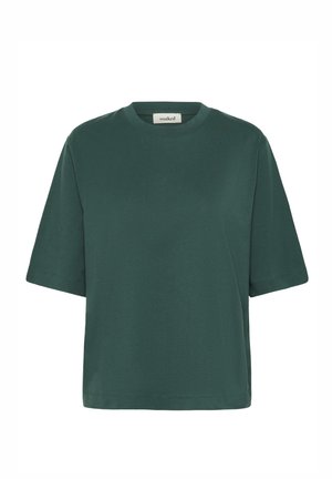 Tricou cu mâneci scurte și gât rotund, realizat din bumbac verde închis. Prezintă o croială lejeră cu tiv drept și detalii minimale de cusături.