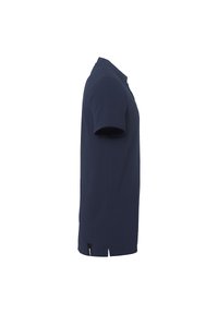 Marineblå polo t-shirt med kortærmer lavet af bomuld, med lige kant, sideslids og en subtil branding ved kanten.