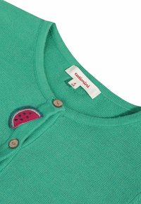 Zelený pletený cardigan s malou vyšívanou dekorací melounu, kulatým výstřihem a zapínáním na knoflíky. Na štítku je označení "catimini", velikost 4.