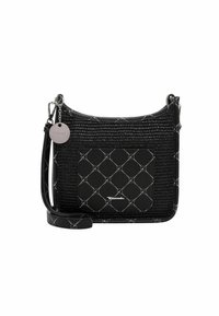 Borsa a tracolla nera in tessuto intrecciato con motivo a diamante, tracolla regolabile, tasca frontale e etichetta in metallo circolare. Superficie texture e design elegante.