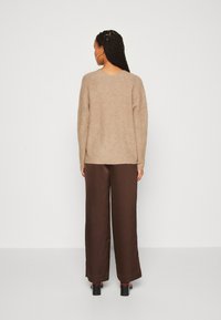 Mos Mosh THORA V-NECK - Strickpullover - roasted cashew