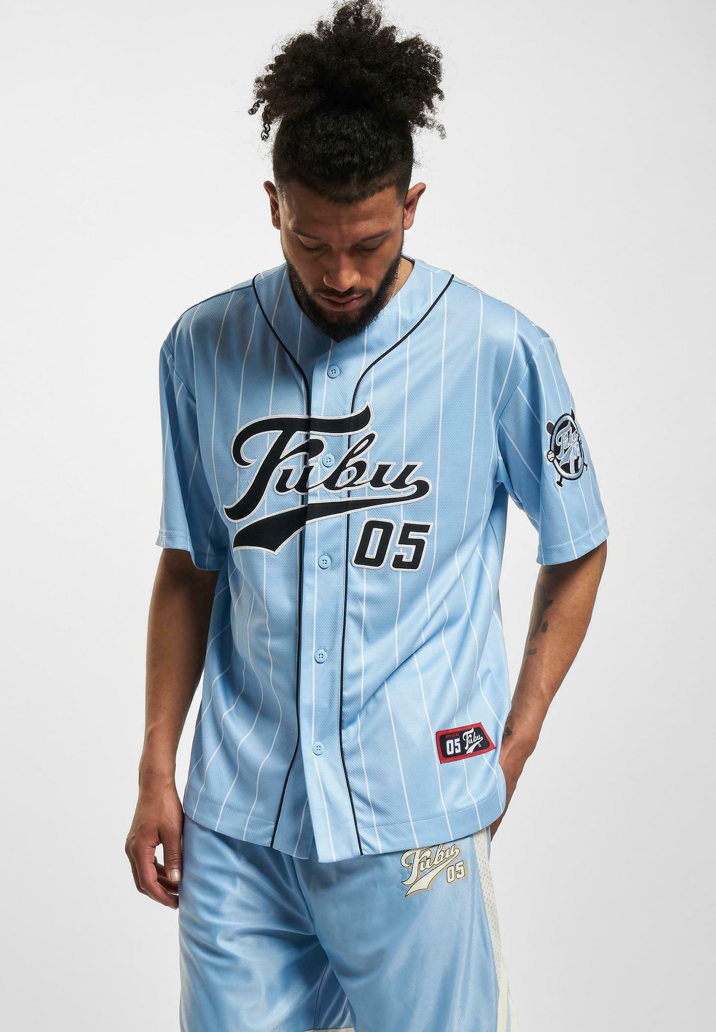 FUBU FM232-003-3 VARSITY BASEBALL Shirt lightblue black/light