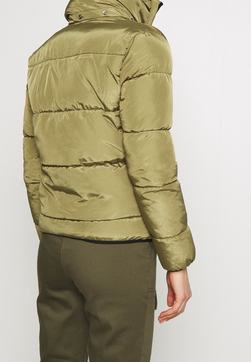 Veste à Capuche G-Star Pour Femme – Taille 36 (EU) – Kaki – Coupe Ample – Style Décontracté