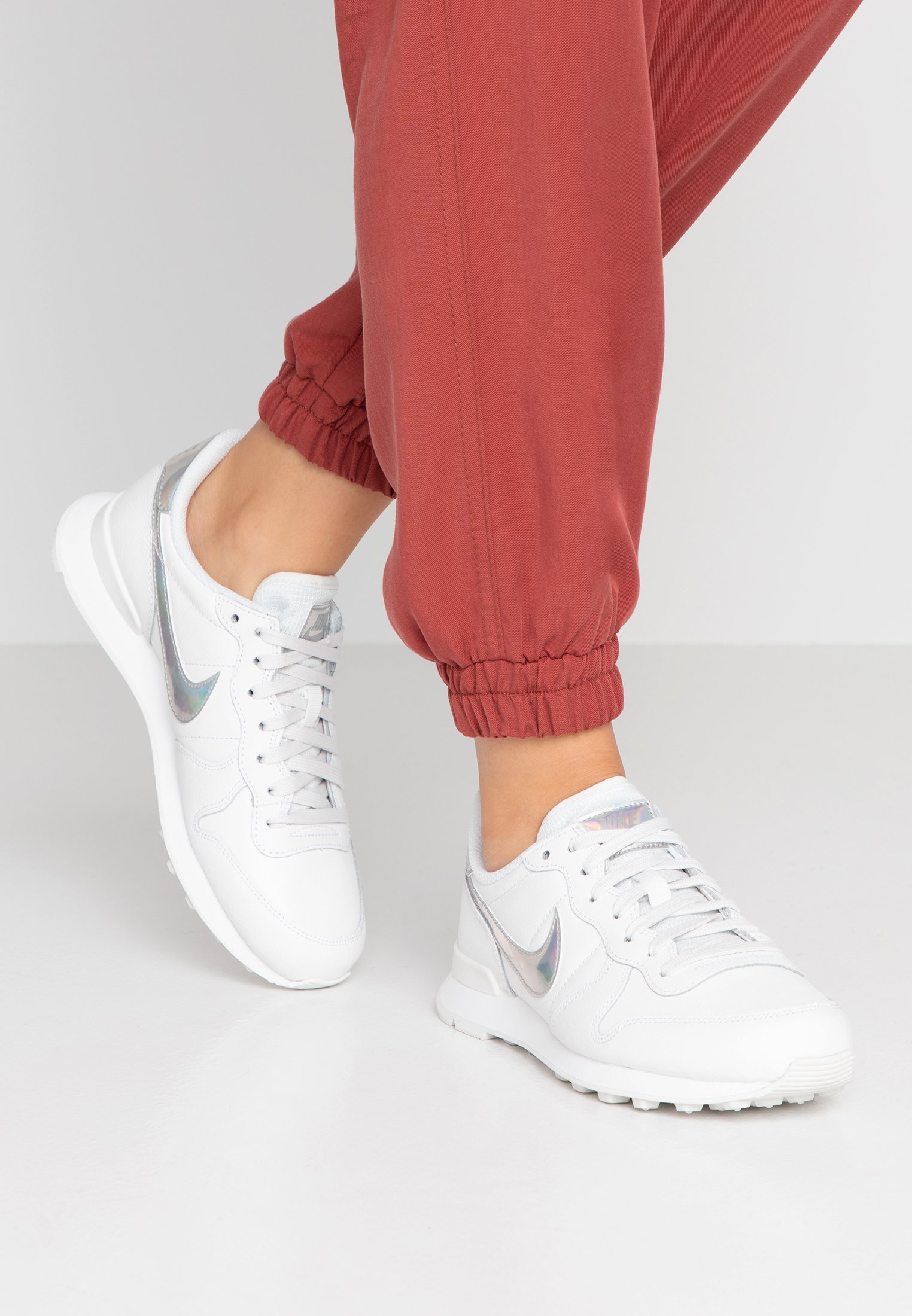 nike internationalist femme metallic silver nike internationalist femme metallic silver
