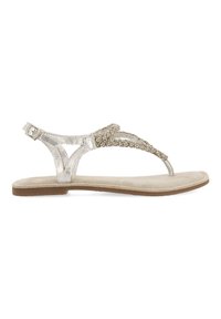 Sølvmetallic tanga sandaler med dekorerende perler på den øverste rem, flad beige fodseng og justerbar ankelrem.