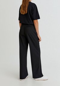 PULL&BEAR Stoffhose - black