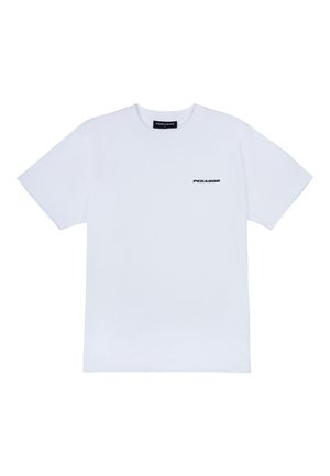 Fehér pamut póló rövid ujjakkal, kerek dekoltázzsal és a mellkasi részen elhelyezett kis fekete "PEGADOR" logóval.