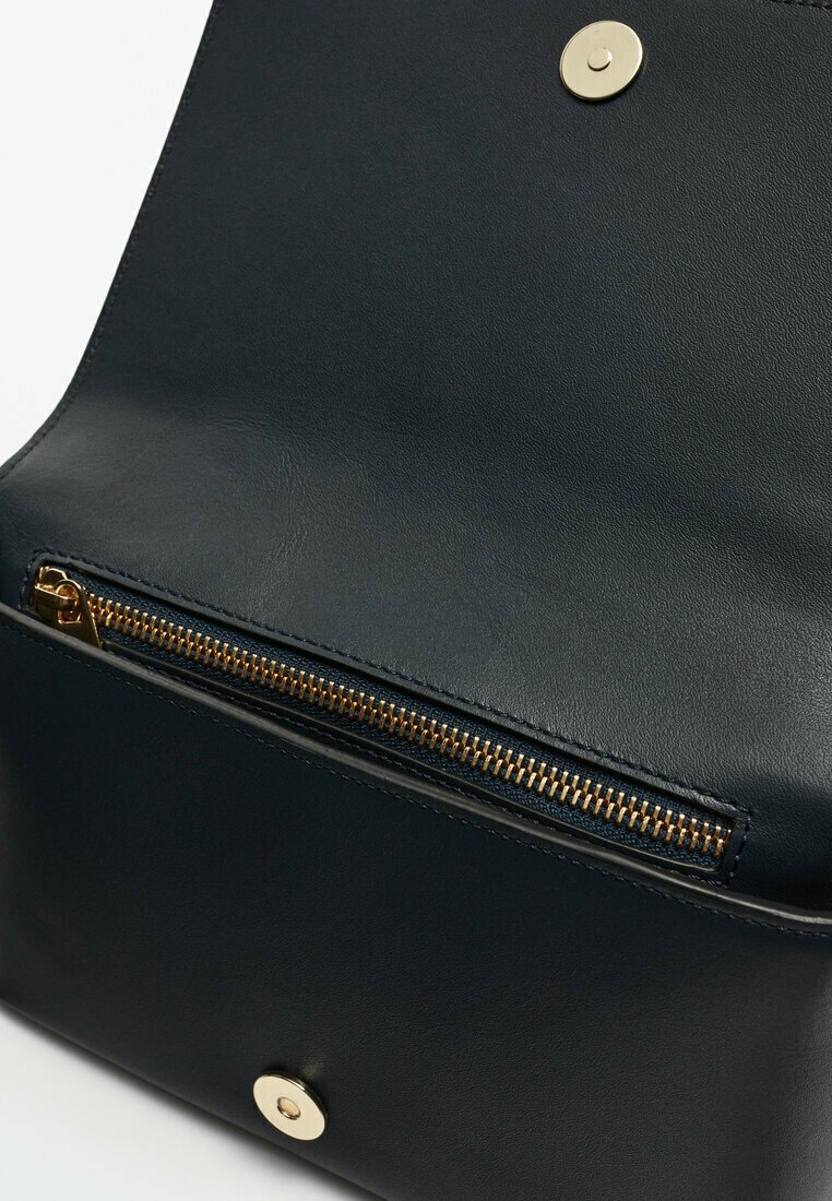 Damen Handtaschen | Massimo Dutti STUDIO LEATHER BUCKET BAG Umhängetasche dark blue/dunkelblau - CT30605 Damen Handtaschen | Massimo Dutti STUDIO LEATHER BUCKET BAG Umhängetasche dark blue/dunkelblau - CT30605