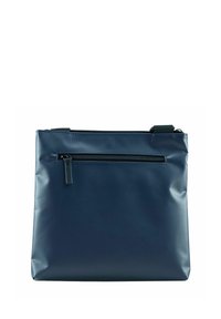 Borsa quadrata di colore blu navy, realizzata in materiale liscio e resistente. Presenta una tasca con zip frontale e una tracolla regolabile.