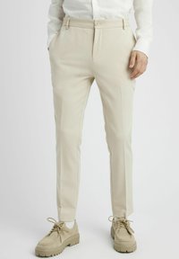 Non sélectionné, ecru