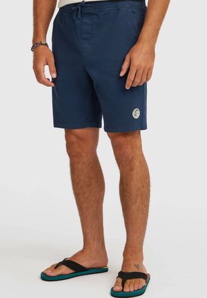 WALK - Shorts - english evening