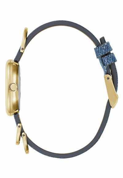 Aranyszínű óra kerek tokkal, tengerészkék bőrszíjjal, farmer textúrájú díszítésekkel és fémszíjzárral. Jellemzi a sima, fényes felület.