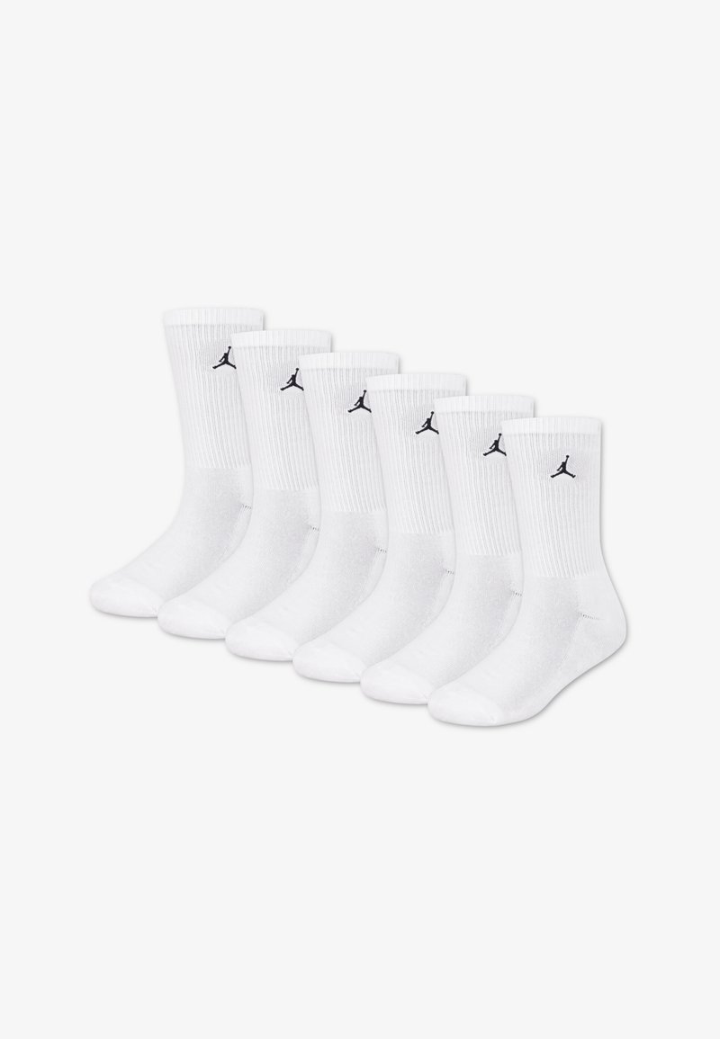 Weiße Baumwollsocken, mit Rippstrickstruktur und schwarzen Logoakzenten. Packung mit sechs Paaren, gleichmäßiges Design bei allen.