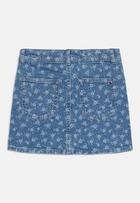 Denimskjørt, blått med hvite blomsterdesign, to baklommer, standard midje, rett snitt, lengde til midten av låret, teksturert stoff.