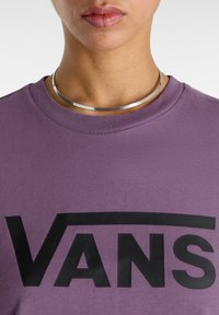 Vans FLYING V CREW - Printtipaita - grape jam