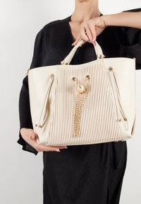 L'Atelier Du Sac REGINA - Käsilaukku - sand