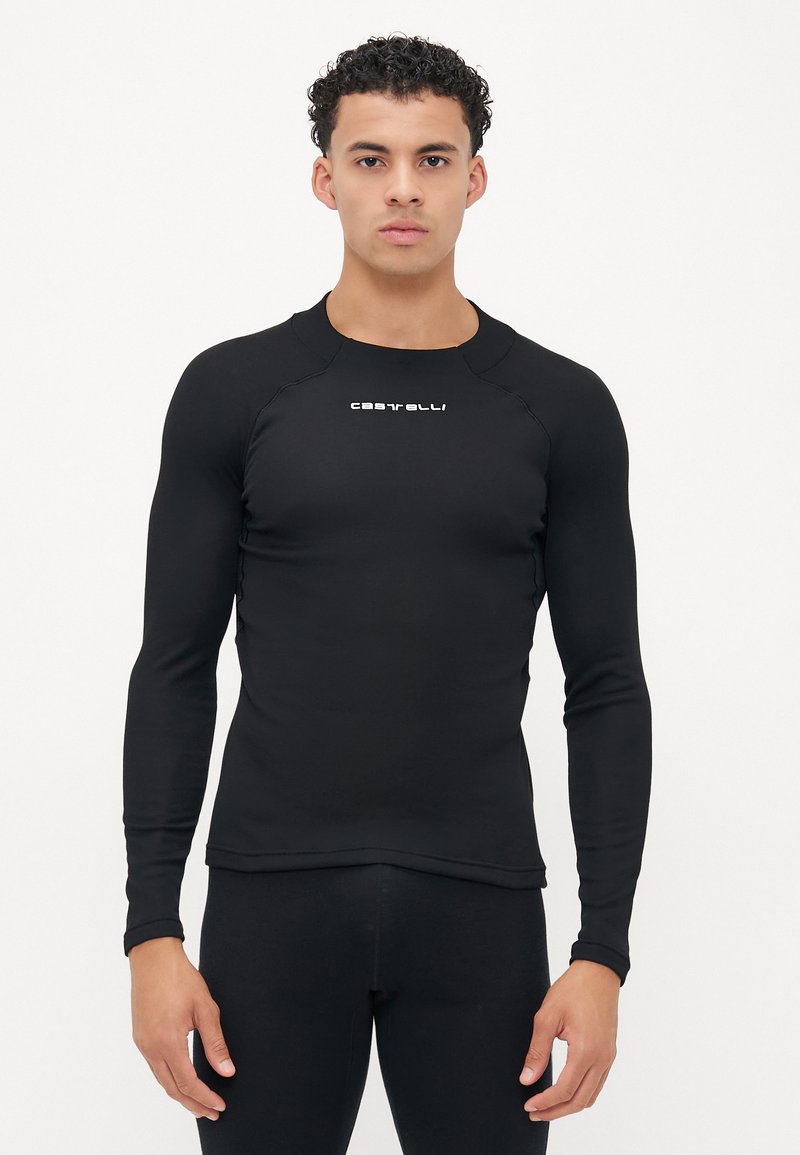 T-shirt de sport à manches longues noir, fabriqué en matériau lisse et extensible. Il présente un col ras du cou et un petit logo "Castelli" blanc sur la poitrine.