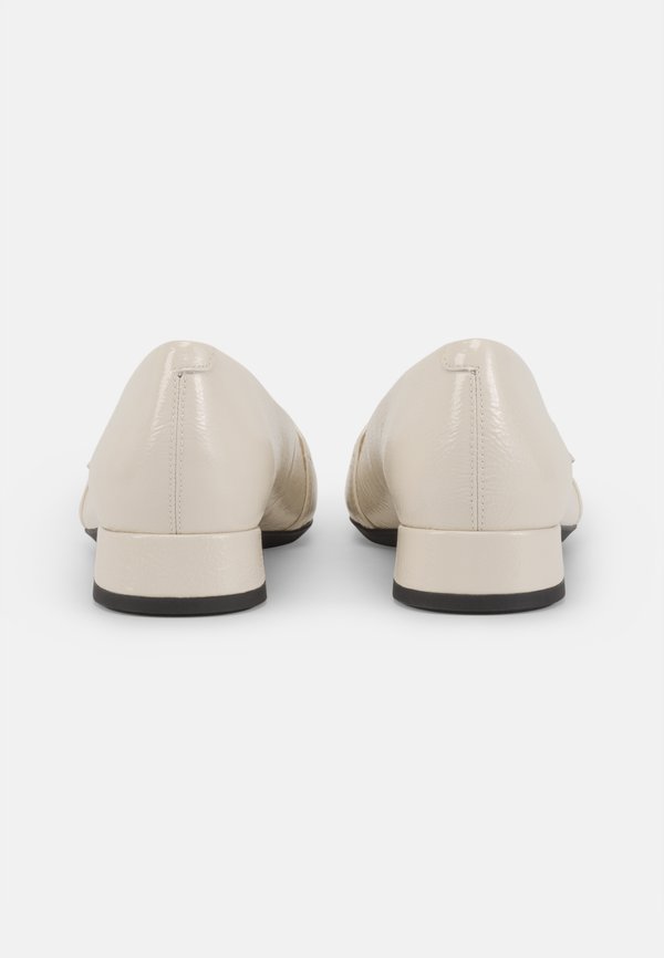 DEBBI - Classic heels - cream3