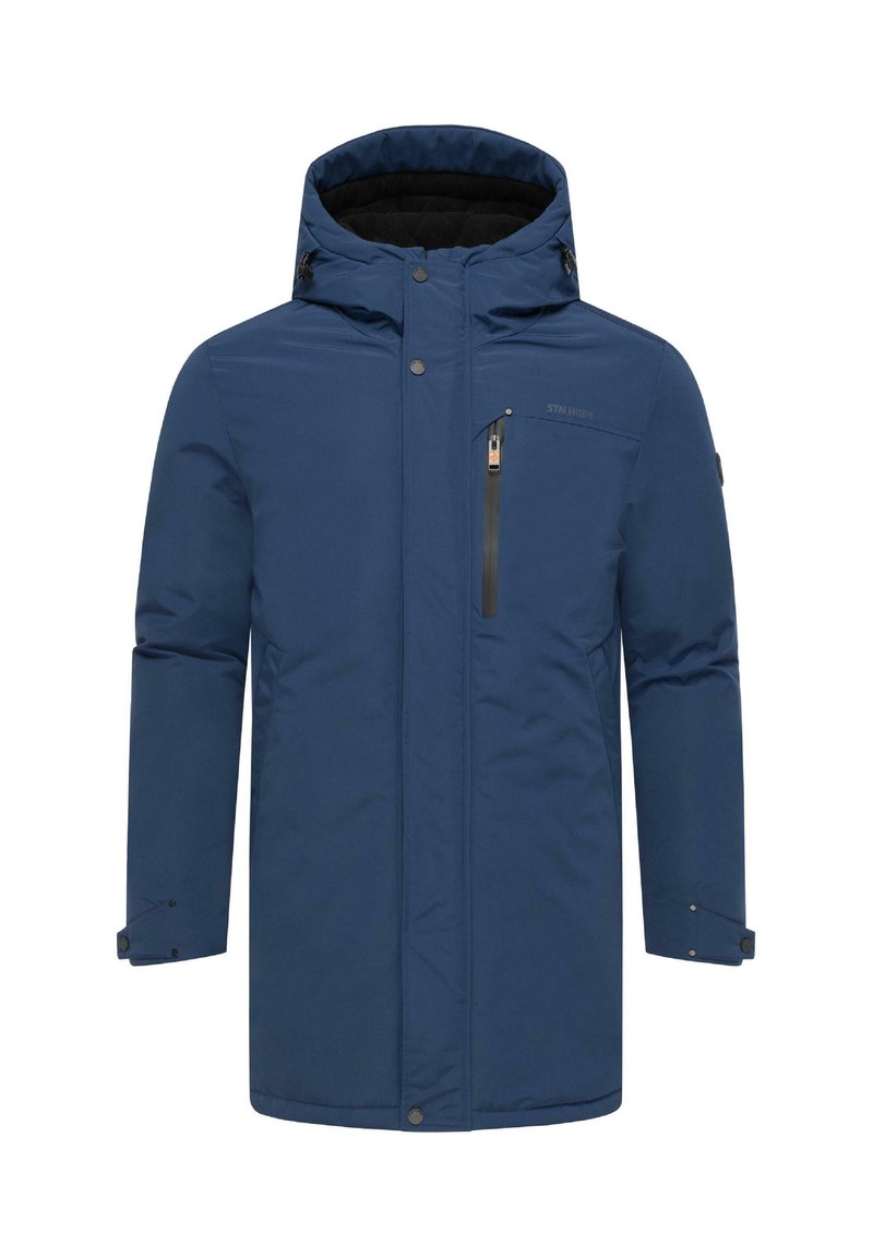 Modra izolirana parka z visokim ovratnikom, nastavljivo kapuco, sprednjim zadrgo in stranskimi žepi. Ima tudi prsni žep z zadrgo.