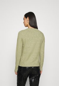 Vero Moda VMDOFFY O NECK BLOUSE - Camisola - fir green